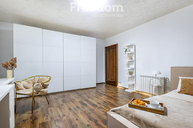 Gotowy dom 254 m² w otoczeniu lasu!