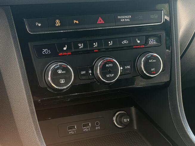 Seat Ateca 1,6TDi 116KM Xcellence/FullLed/Nawigacja/PDC/Kamera/Ambiente/Alcantara