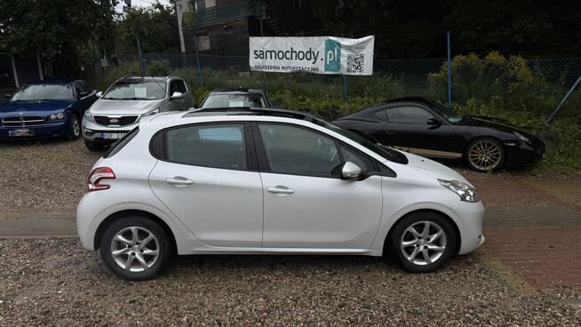 Peugeot 208 1.2 vti 82 KM panorama klima Navi tablet podg.fotele zamiana 1.r.gwara