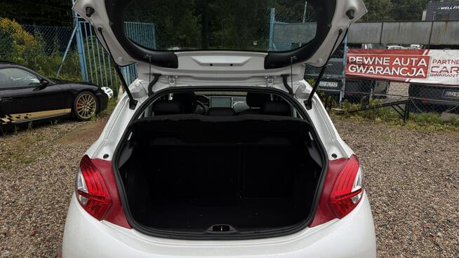 Peugeot 208 1.2 vti 82 KM panorama klima Navi tablet podg.fotele zamiana 1.r.gwara