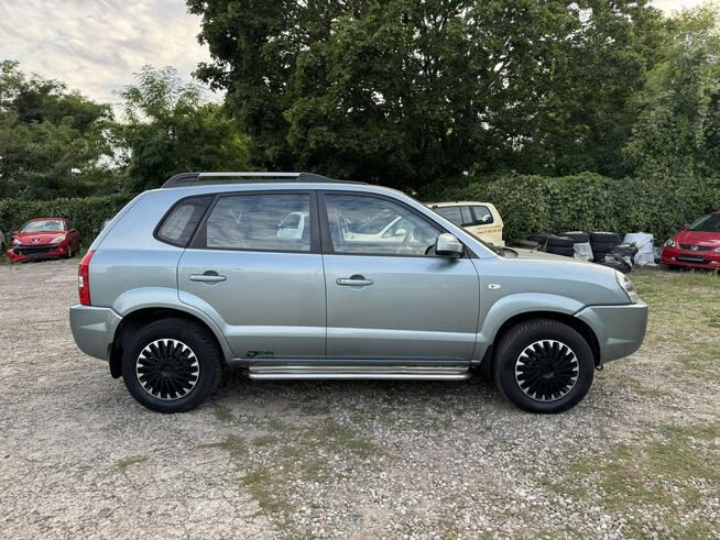 Hyundai Tucson 2.0DOHC-16V-141KM-2WD-Bezwypadkowy-2-Właściciel-Klimatyzacja-PDC