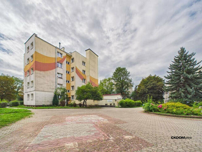 Mieszkanie po generalnym remoncie , osiedle KSM / 1. piętro z balkonem