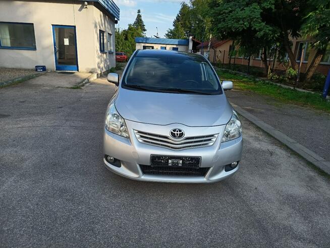 Toyota Verso EXECUTIVE. ksenon, panorama, kamera, 7 osób