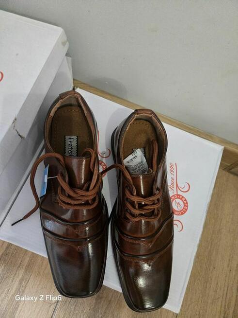 Eleganckie buty dla chłopca