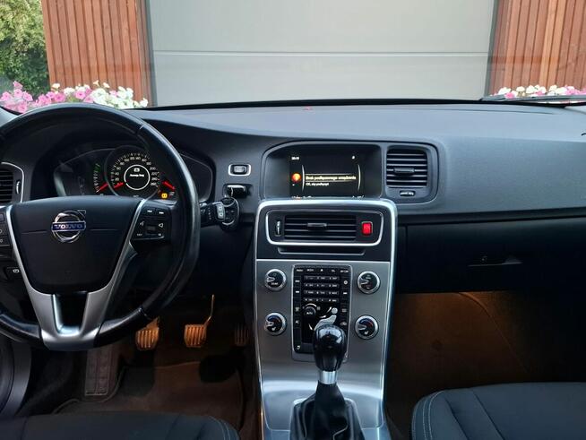 Sprzedam Volvo V 60 2015r