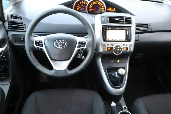 Toyota Verso 7-OSOBOWY,zarejestrowany, 6-bieg, nawigacja