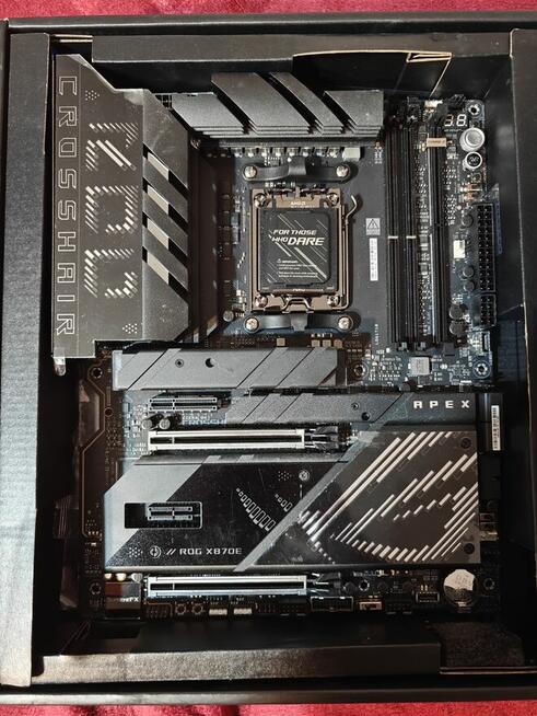 Asus ROG X870E Apex
