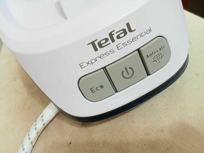 żelazko z generatorem pary tefal express essential sv6116