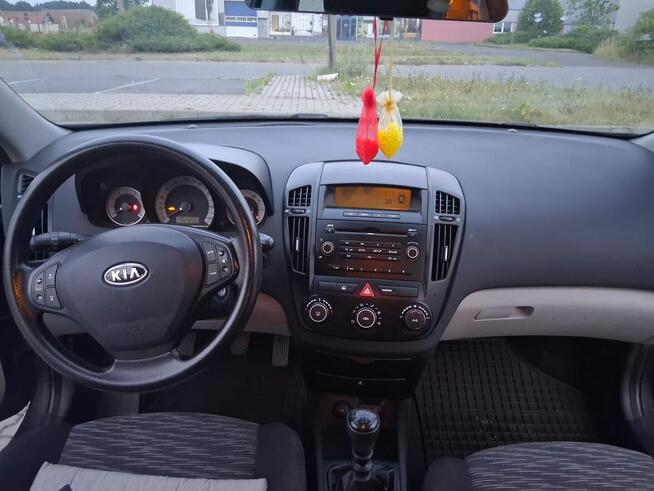Sprzedam kia ceed 1.4 benzyna