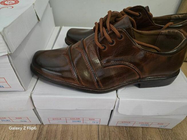 Eleganckie buty dla chłopca