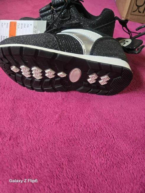 Adidasy dla dziewczynki rozmiar. 25