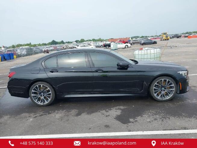 BMW 750i XDRIVE 2022 / 4.4L / V8 / 530 KM / 4X4 /