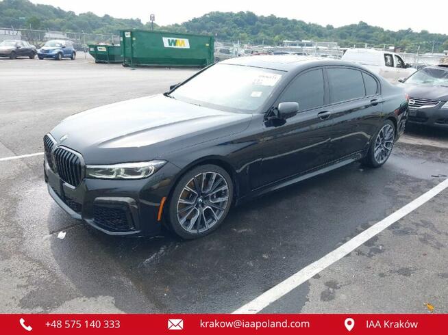 BMW 750i XDRIVE 2022 / 4.4L / V8 / 530 KM / 4X4 /