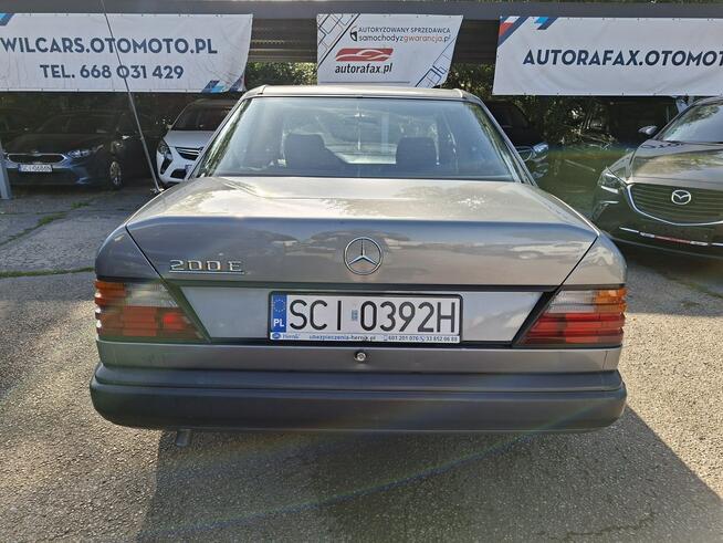 Mercedes E 200 Elektryczne szyby, Elektryczne lusterka, Skrzynia manualna