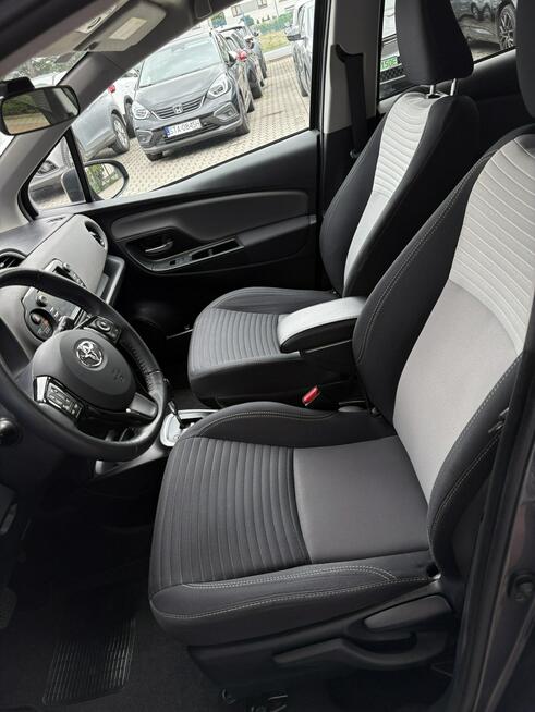 Toyota Yaris Rezerwacja