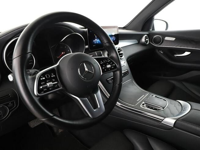 Mercedes GLC 220 4x4 automat navi kamery full LED grzane fotele skóra