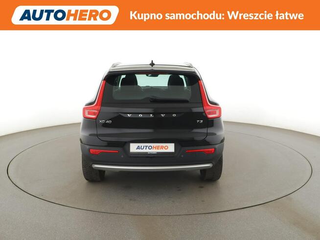 Volvo XC 40 FV23% Inscription T3 automat skóra navi kamera ACC