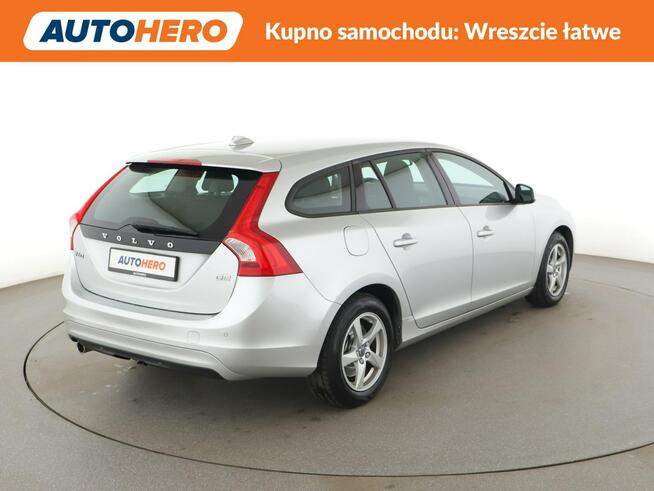 Volvo V60 2.0D 6MT Klimatyzacja Nawigacja Tempomat Elektryka ParkAssist LED