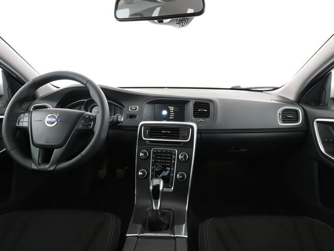 Volvo V60 2.0D 6MT Klimatyzacja Nawigacja Tempomat Elektryka ParkAssist LED