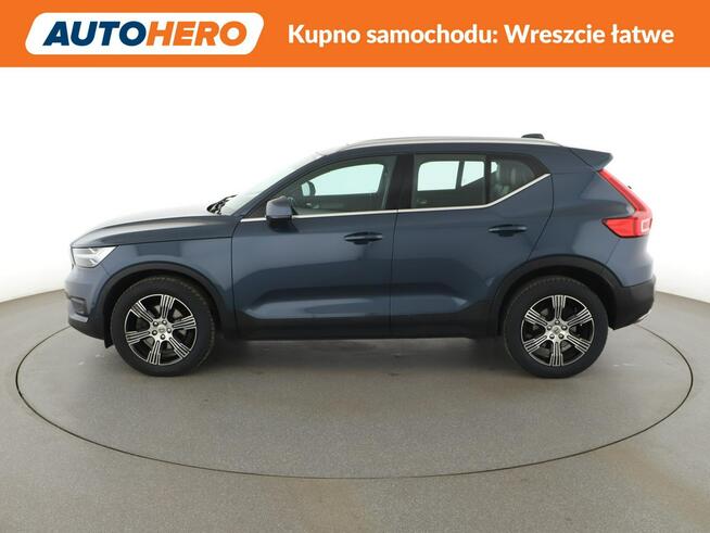 Volvo XC 40 automat full LED skóra navi grzane fotele panorama kamera i czujniki