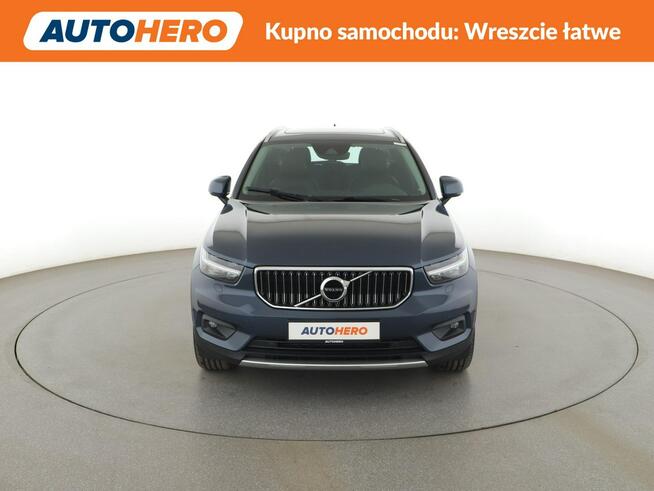 Volvo XC 40 automat full LED skóra navi grzane fotele panorama kamera i czujniki