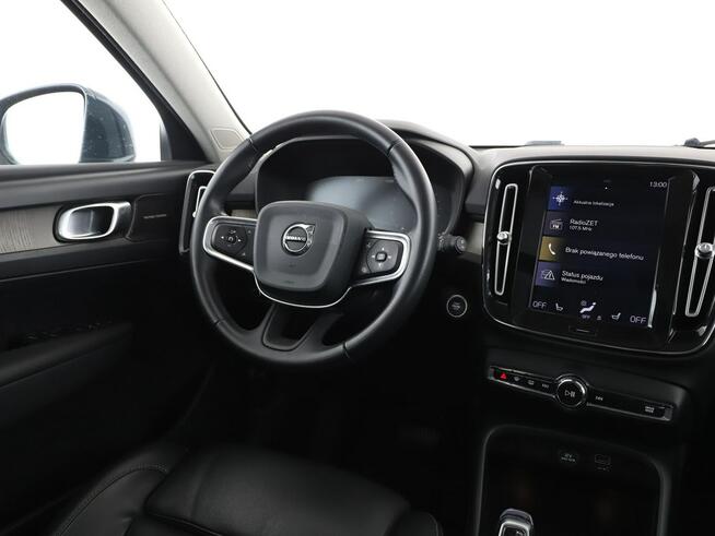 Volvo XC 40 automat full LED skóra navi grzane fotele panorama kamera i czujniki
