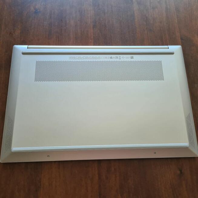 Laptop HP Pavilion 15 w bardzo dobrym stanie.