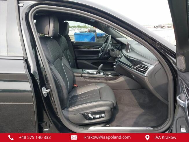 BMW 750i XDRIVE 2022 / 4.4L / V8 / 530 KM / 4X4 /