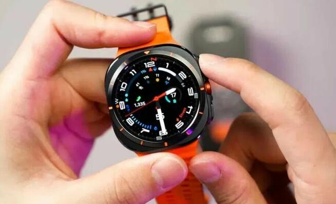 Nowy smartwatch GT 7 Ultra HD monitorowanie tętna i tlenu we