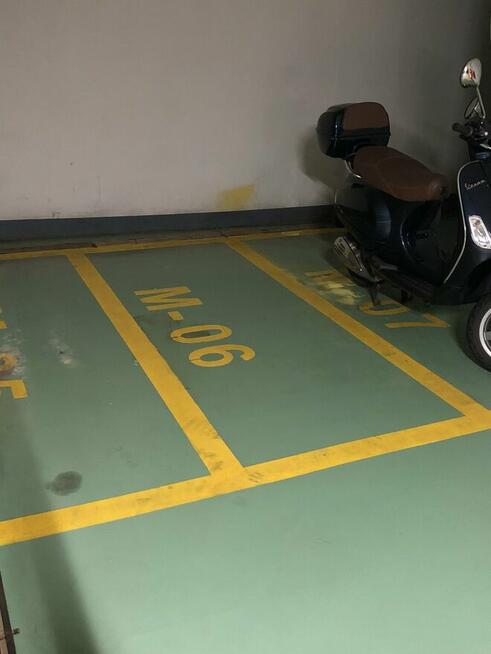 Sprzedam miejsce postojowe na motocykl z KW - Wawa-Ursynów