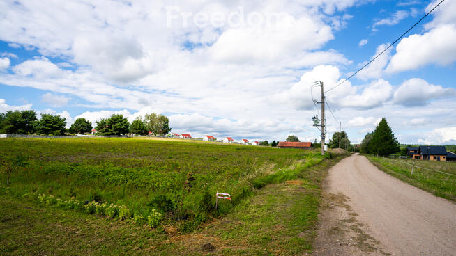 Działka 1490 m² z WZ, widokiem na jezioro | Mazury