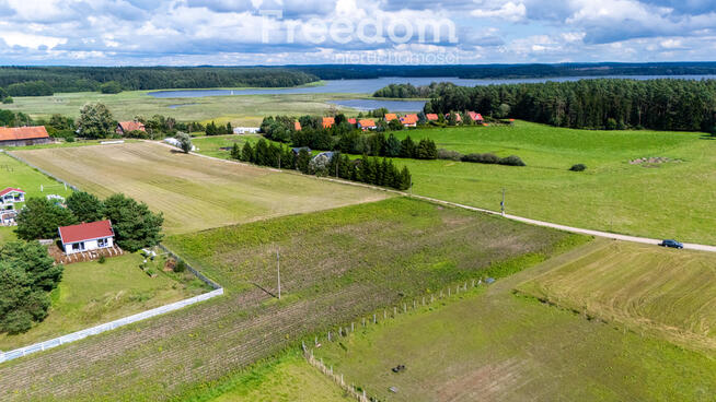 Działka 1490 m² z WZ, widokiem na jezioro | Mazury