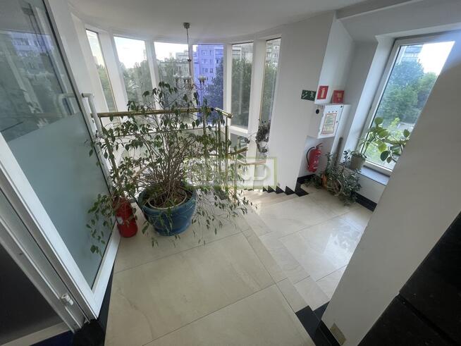 Wysoki standard,skosy,recepcja,parking,dostęp24h