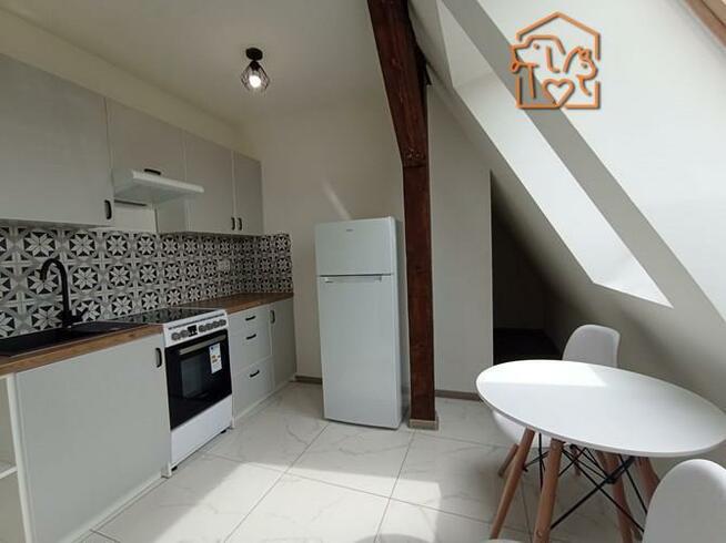 Kawalerka na poddaszu, pet-friendly - Graniczna 11