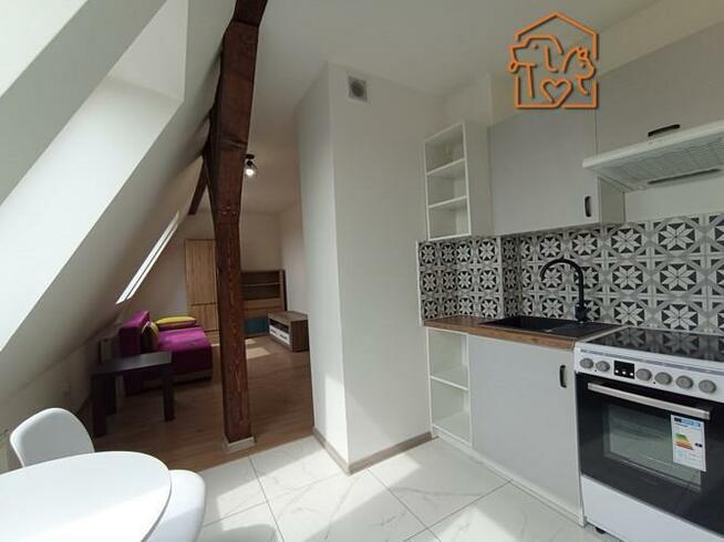 Kawalerka na poddaszu, pet-friendly - Graniczna 11