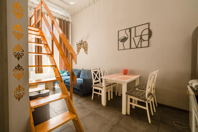 Centrum | 40 m² | 2 pok. + antresola | balkon