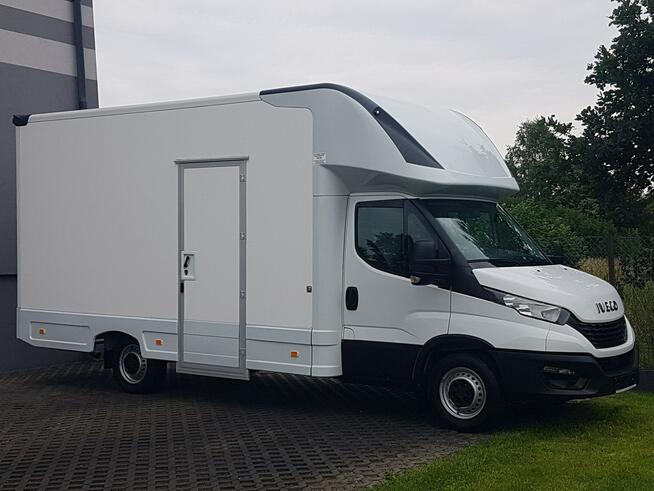 Iveco Daily KONTENER NISKOPODŁOGOWY 4,44x2,23x2,42 SKLEP BAR FOODTRUCK KAMPER AC