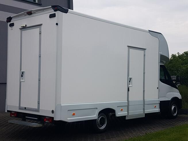 Iveco Daily KONTENER NISKOPODŁOGOWY 4,44x2,23x2,42 SKLEP BAR FOODTRUCK KAMPER AC