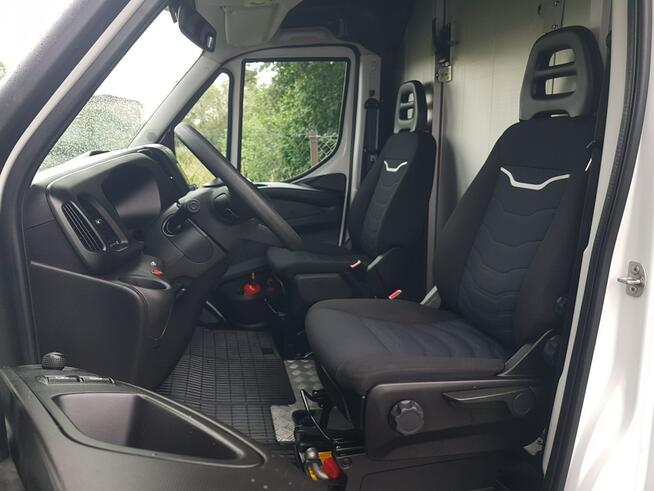Iveco Daily KONTENER NISKOPODŁOGOWY 4,44x2,23x2,42 SKLEP BAR FOODTRUCK KAMPER AC