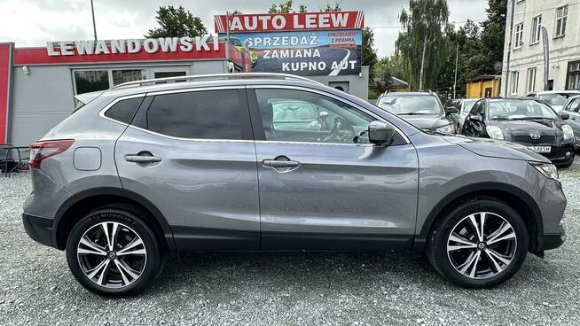 Nissan Qashqai Benzyna Rok 2021 Automat Moc 158KM