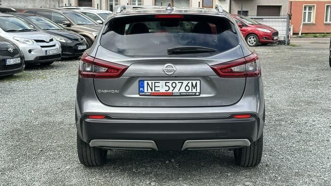 Nissan Qashqai Benzyna Rok 2021 Automat Moc 158KM