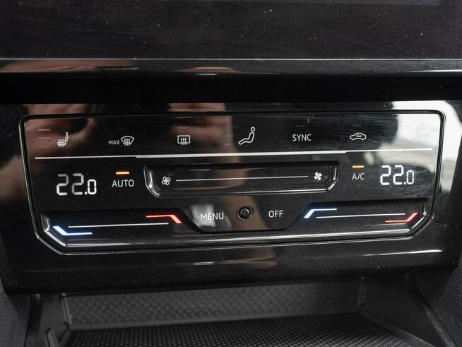 Volkswagen Passat WJ1022M#1.5 TSI EVO Business DSG Aktywny temp Podgrz.f Salon PL VAT23%