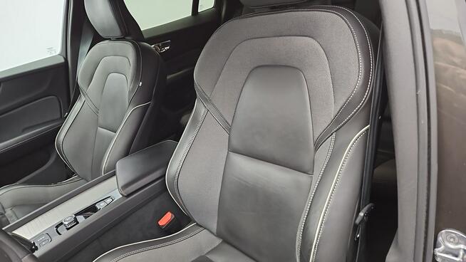 Volvo V60 B4 D Plus Dark aut ! Z Polskiego Salonu ! Faktura VAT !