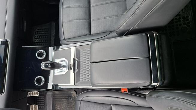 Land Rover Range Rover Evoque 2.0 Diesel MHEV R-Dynamic SE
