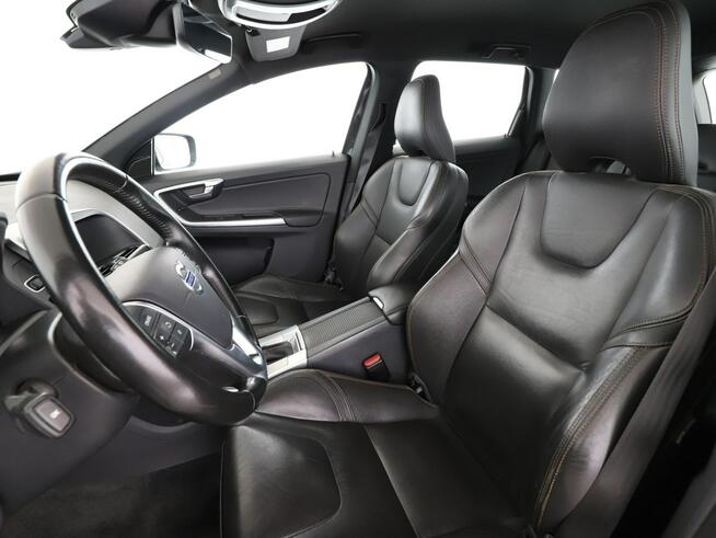 Volvo XC 60 Summum automat skóra 190KM navi PDC tempomat grzane fotele