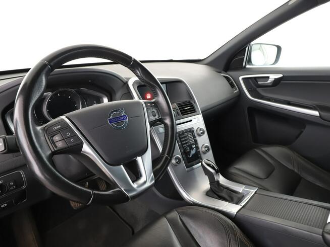 Volvo XC 60 Summum automat skóra 190KM navi PDC tempomat grzane fotele