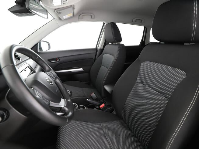 Suzuki Vitara led auto klima kamera navi grzane fotele manual