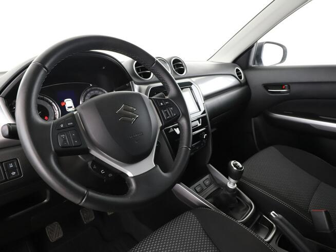 Suzuki Vitara led auto klima kamera navi grzane fotele manual