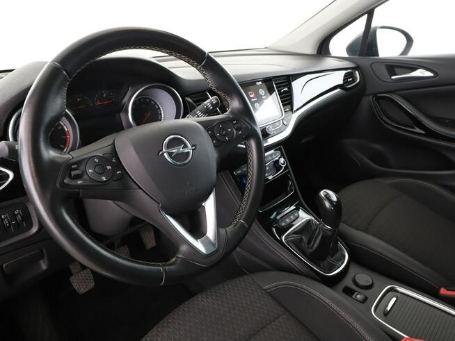 Opel Astra navi klima auto czujniki parkowania