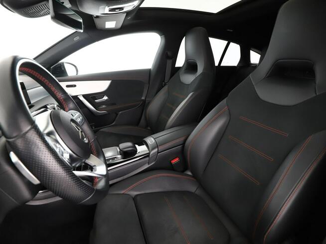 Mercedes CLA 250 FV23% PHEV automat full LED skóra/alcantara szyberdach kamery